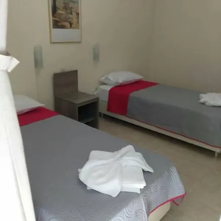 Simotel Ermis فندق هانيوتي